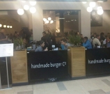 Busy restaurant 